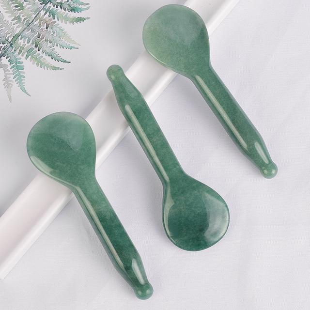 Spoon-Shaped Green Aventurine Guasha Scraping Stone for Spa Relaxing Meditation Massage